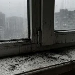 okna-so-tesno-zaprta-zakaj-prezracevanje-v-sivih-dneh-samo.webp.webp