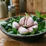 Zakaj vas naslednji dan preganja česnova sled in kako telesu povrniti svežino v nekaj urah zakaj-vas-naslednji-dan-preganja-cesnova-sled-in-kako-telesu.webp.webp